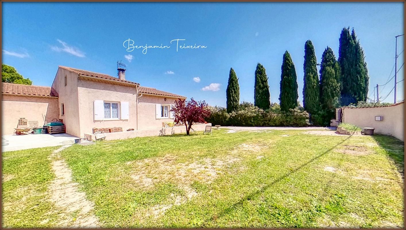 Villa 117m² (191m² surface utile) , 3/4chambres, sur grand terrain plat de 1000m² environ