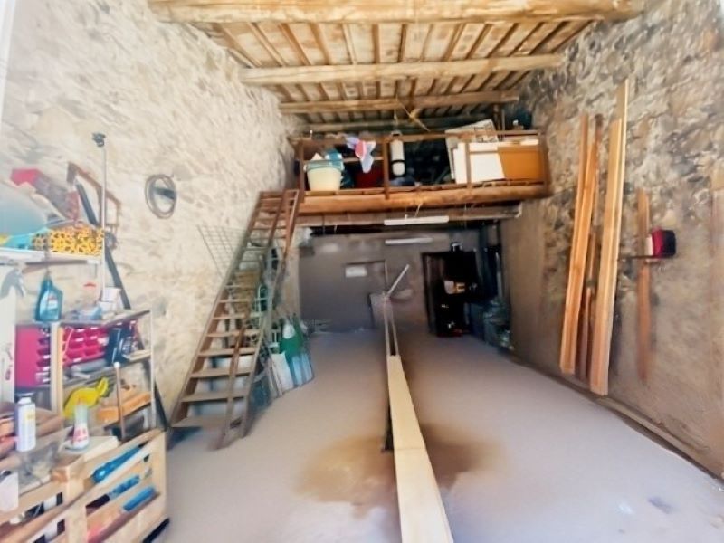 Remise 66 m² Gros potentiel !