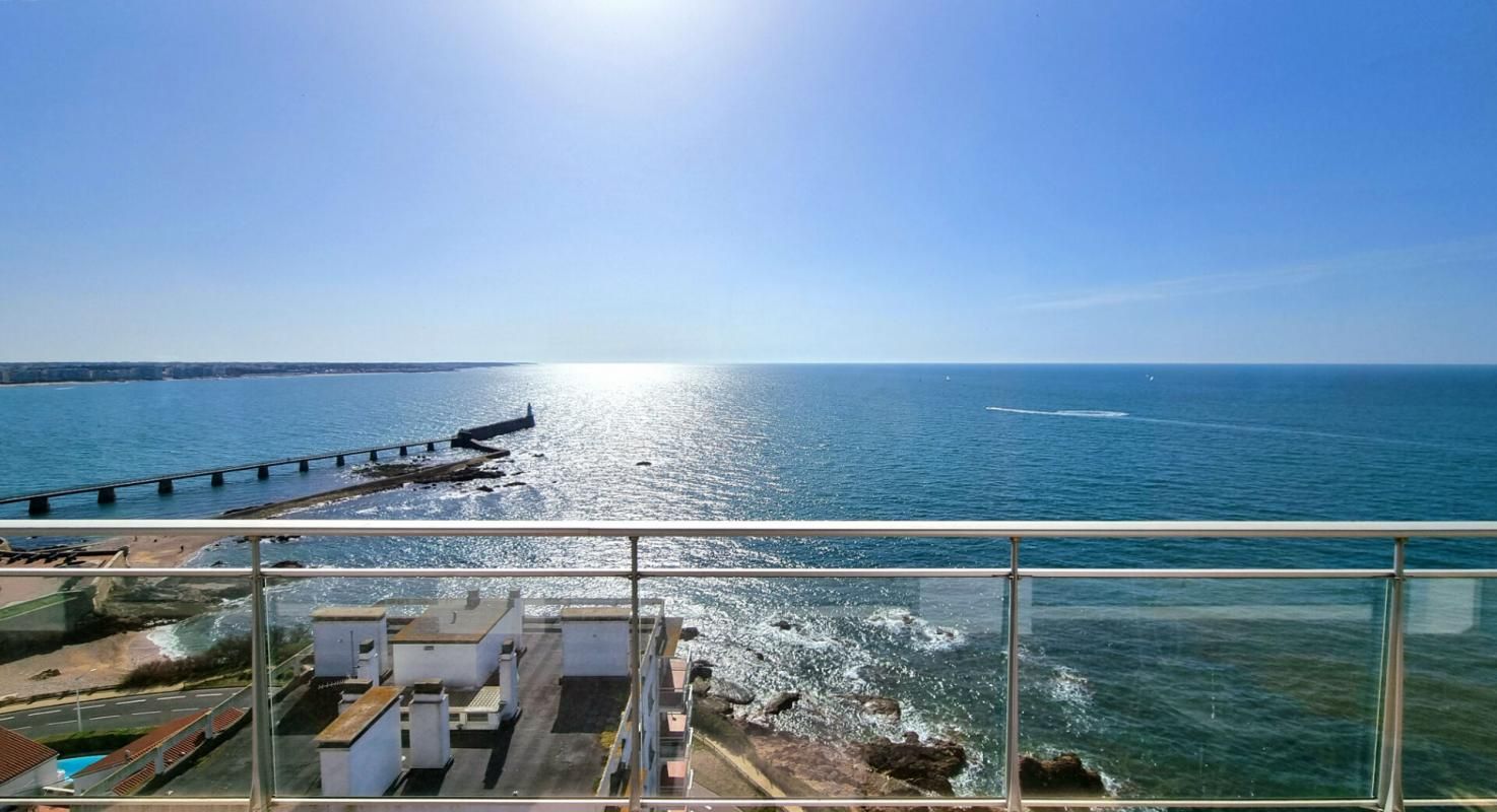 LES SABLES-D'OLONNE Appartement Les Sables D Olonne 2 pièce(s) 71.6 m2 2