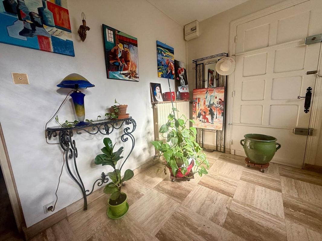 Maison familiale de caractère à Brive - idéale profession libérale ou activité indépendante