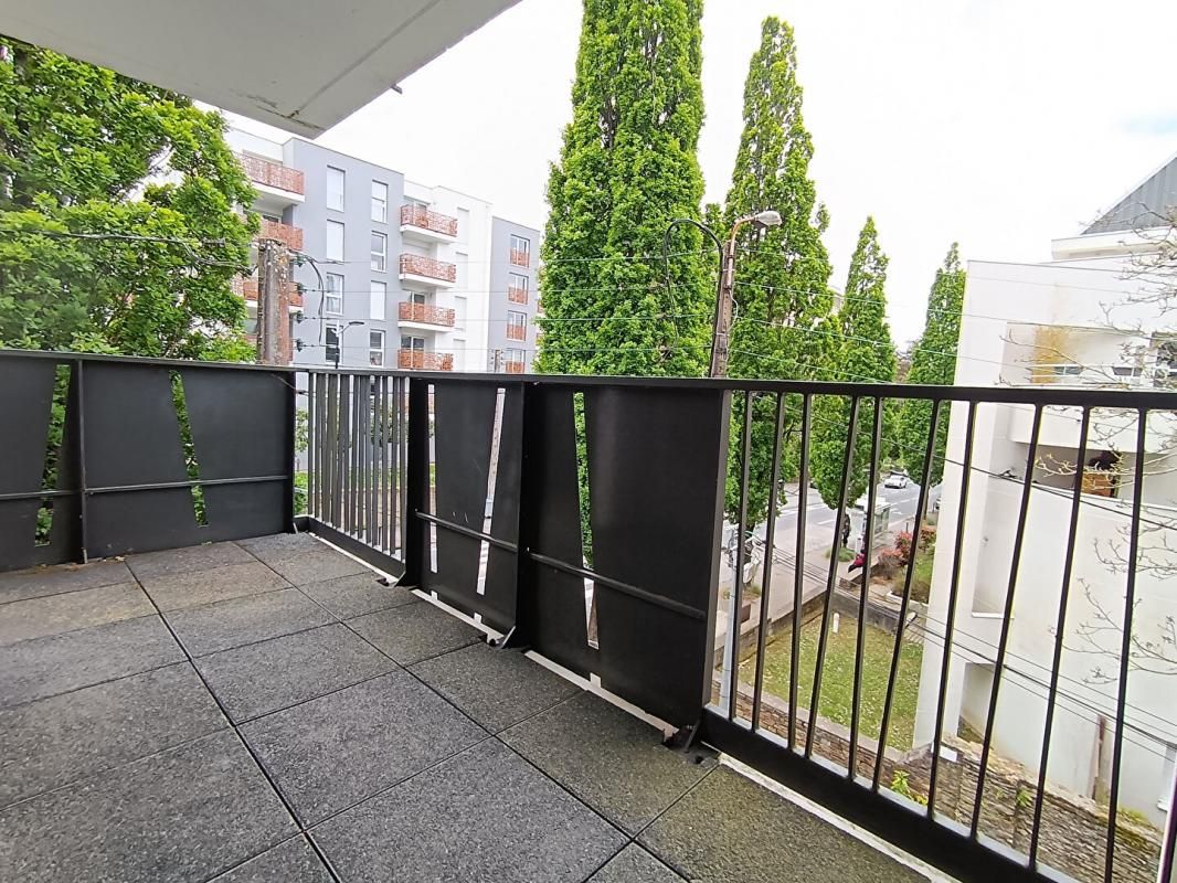 T2 Boulevard Schumann avec ascenseur et PARKING