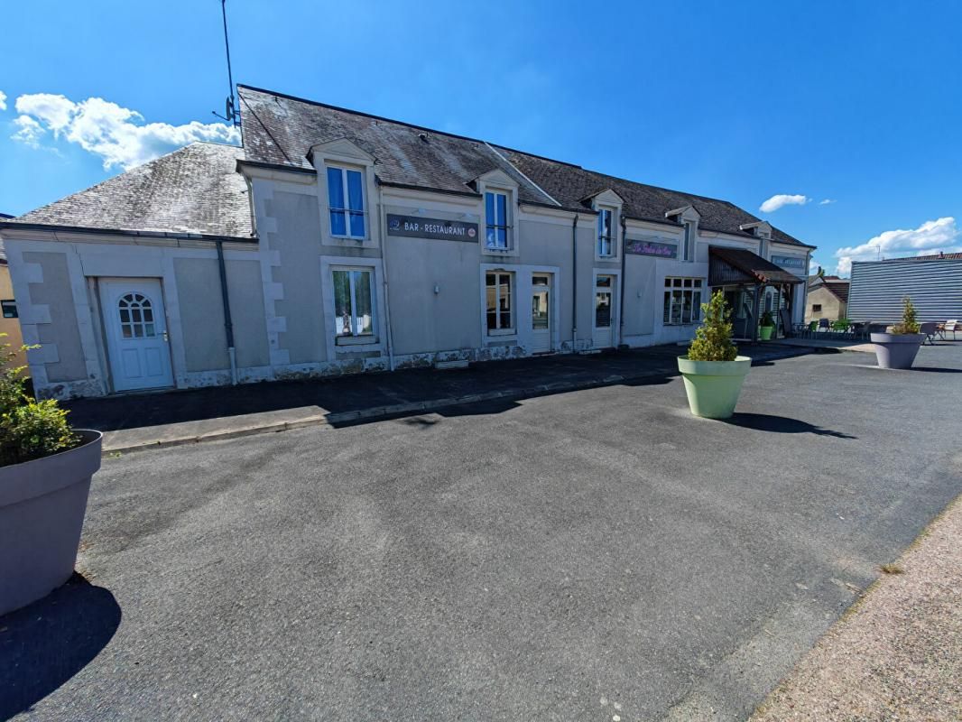 LE POINCONNET Exclusivité : Restaurant Emplacement N°1 avec partie habitation en plein bourg du Poinçonnet (36) à proximité de Châteauroux 2