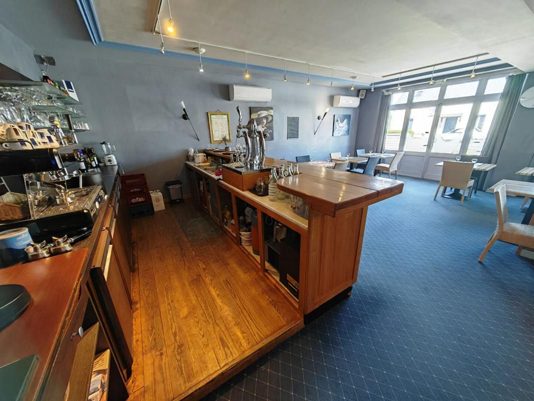 LE POINCONNET Exclusivité : Restaurant Emplacement N°1 avec partie habitation en plein bourg du Poinçonnet (36) à proximité de Châteauroux 4