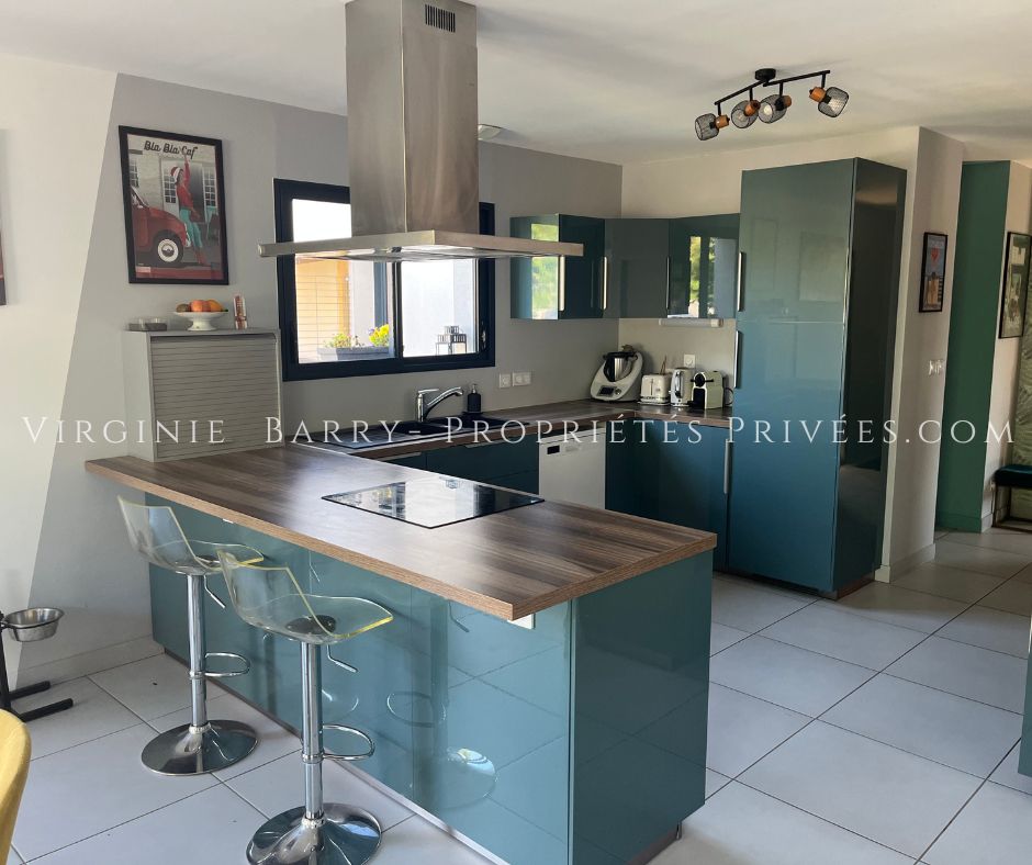 THAIRE MAISON 5 CHAMBRES RECENTE DE PLAIN PIED ET NON MITOYENNE 2