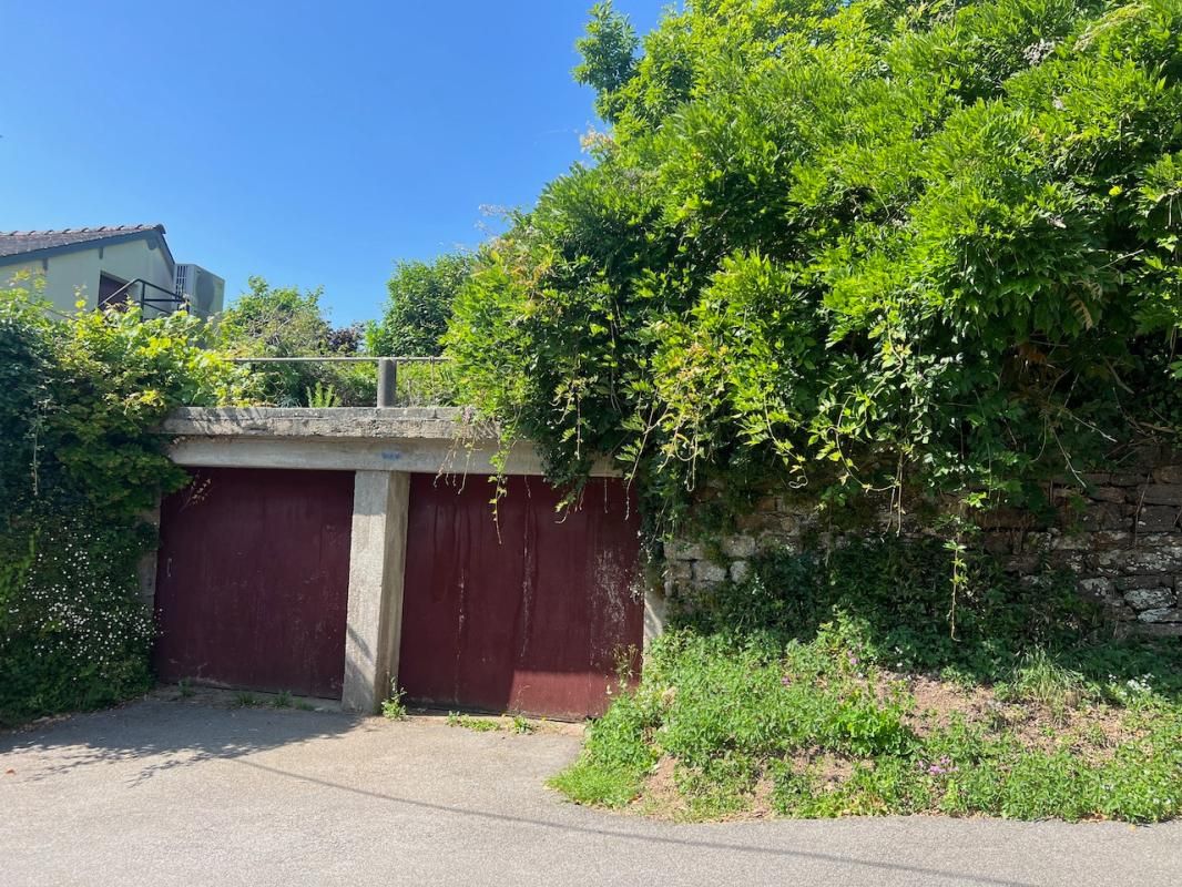 QUIMPERLE Quimperlé basse ville Maison 3CH + dépendances, calme, terrain constructible 4
