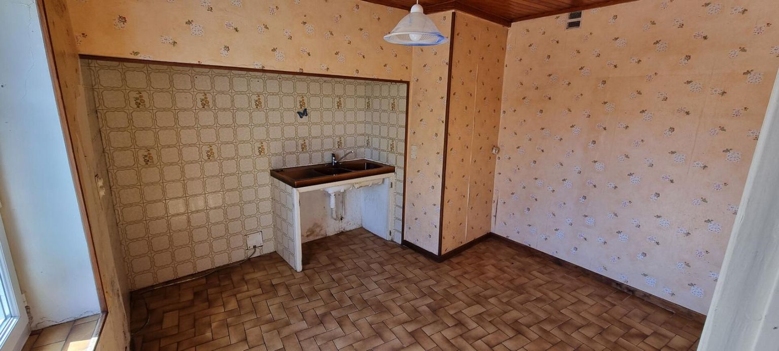 ALIGNAN-DU-VENT Maison Alignan Du Vent 4 pièce(s) 100 m2 avec garage de 60 m² et jardin 3