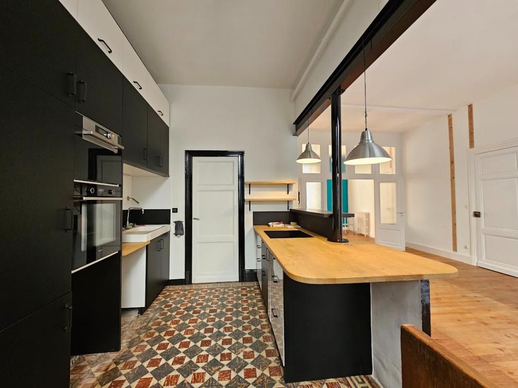 AGEN HYPER CENTRE AGEN QUARTIER DES JACOBINS, Maison 7 pièce(s) 233 m² - Terrasse tropézienne - Garage- Cave 4