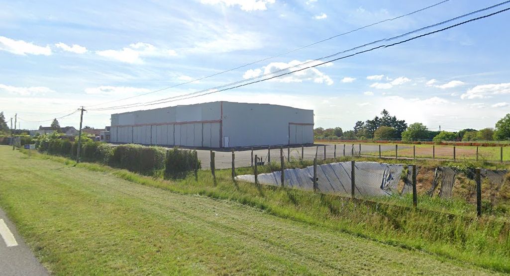 Entrepôt 1800 m2 sur 9900m² de terrain
