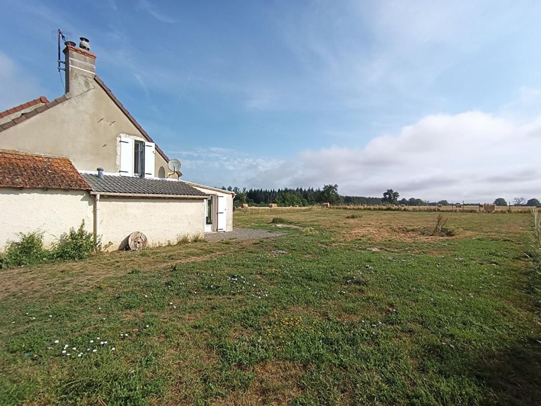 MORNAY-SUR-ALLIER MORNAY-SUR-ALLIER - MAISON AVEC 2 HA 3