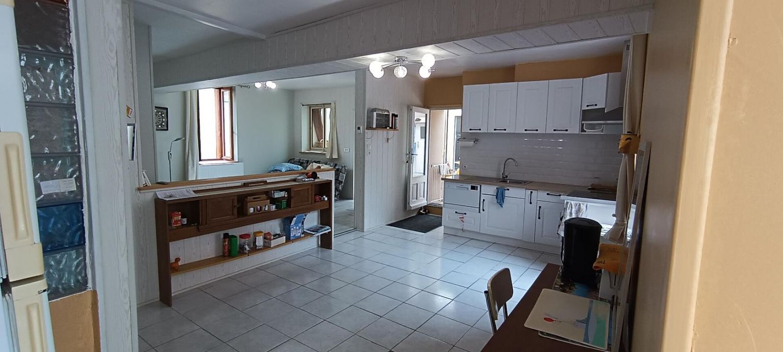 LE VEURDRE LE VEURDRE - MAISON DE BOURG 180 M2, STUDIO, TERRAIN + GARAGE 4