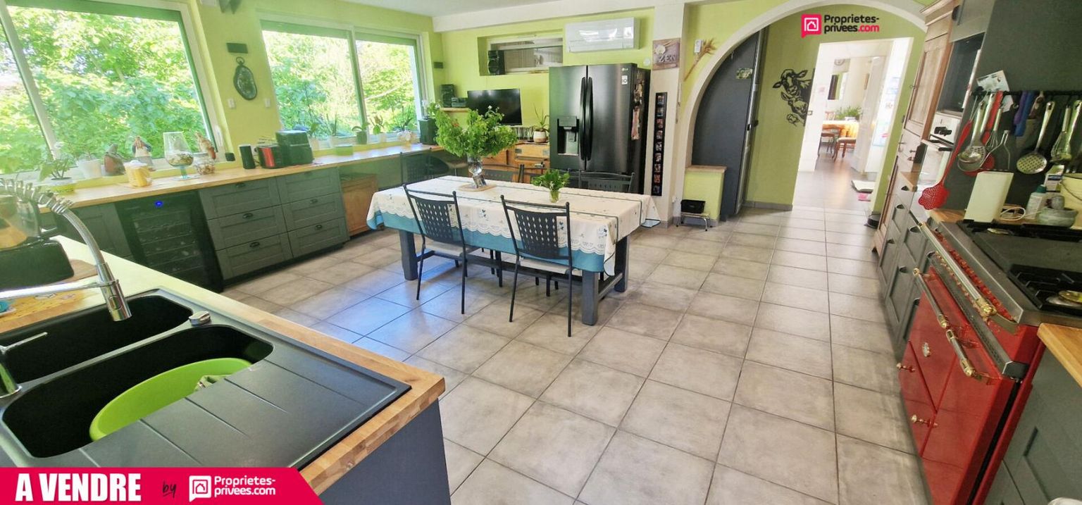 FONTGUENAND Très belle maison rénovée de 133 m² - 5 pièces - terrasses - dépendances - grange et jardin arboré 3