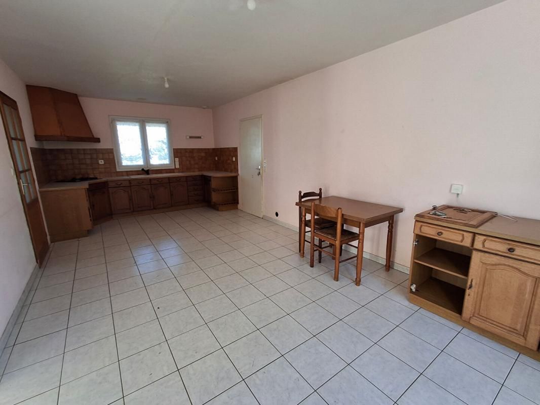POUILLE Maison Pouille 5 pièce(s) 110 m2 2