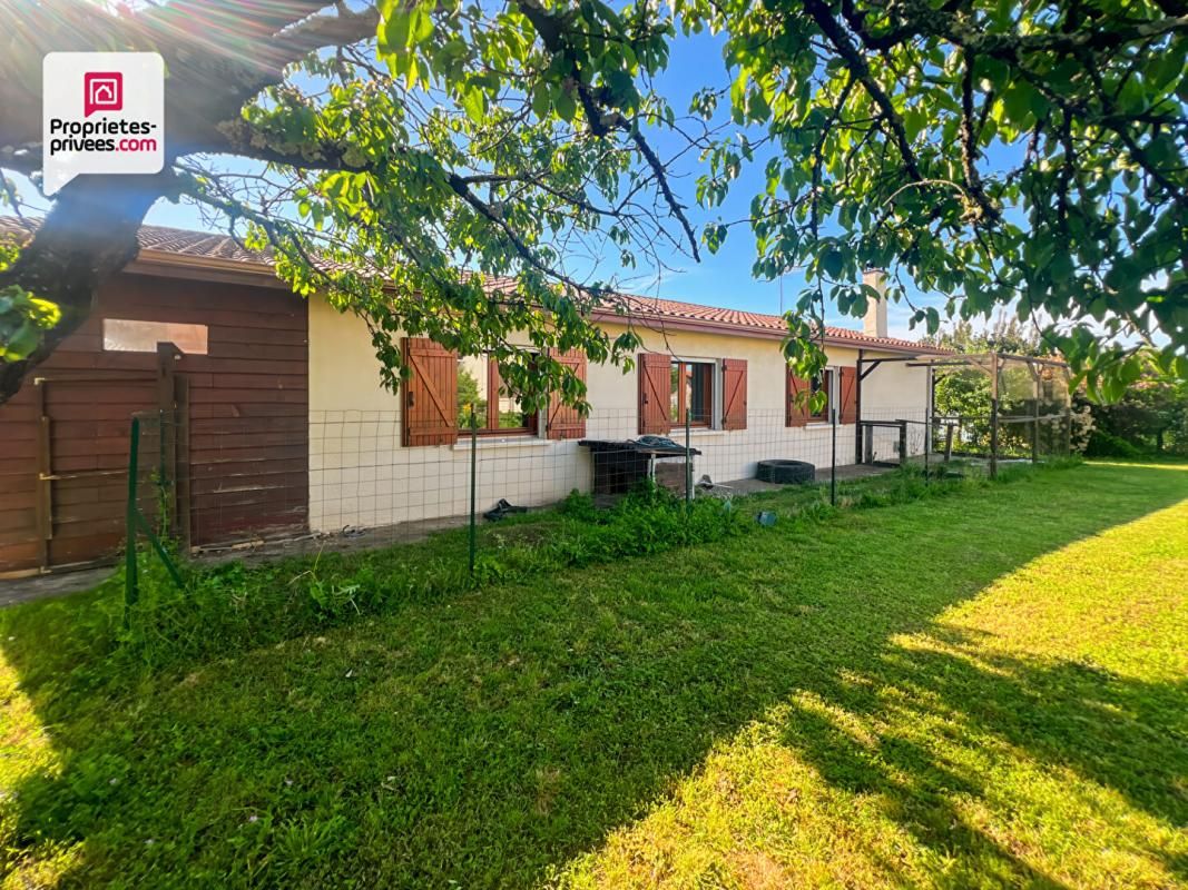 SAINT-MAIXANT Maison de plain-pied, 3 chambres, garage et jardin 3
