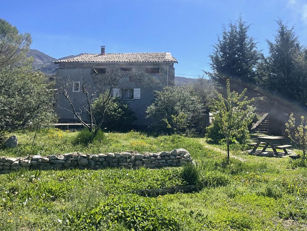 THOARD Maison Thoard 5 pièces 210 m2 + dépendances sur 3.6 hectares 1