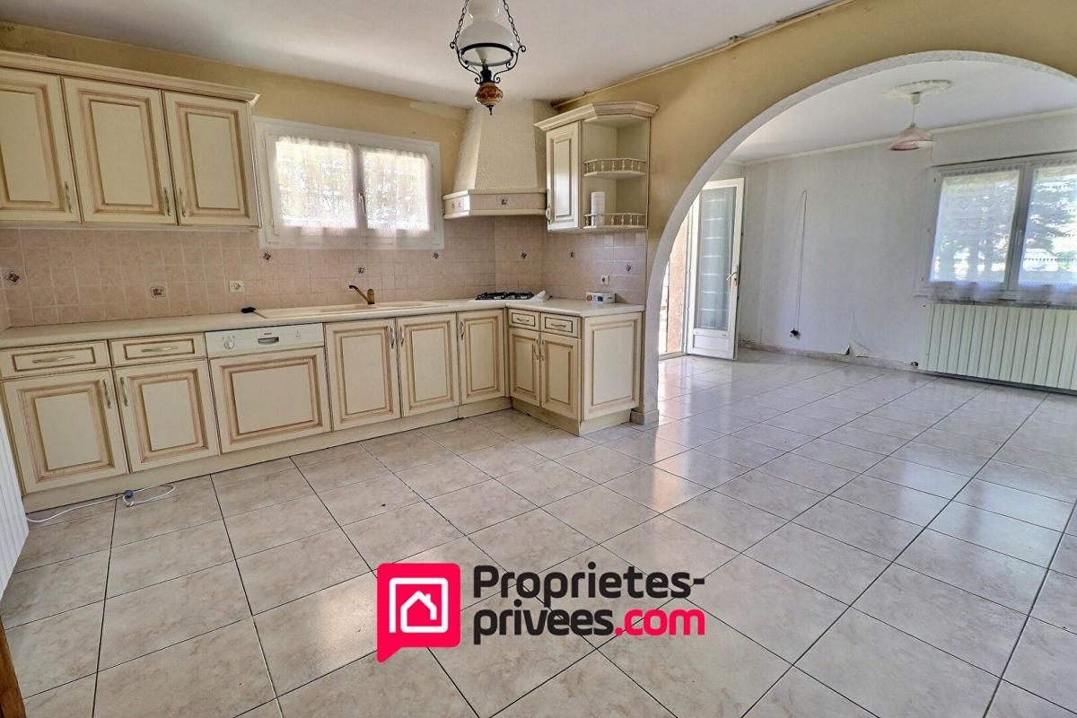 UZES Uzès, 5km, maison individuelle 4