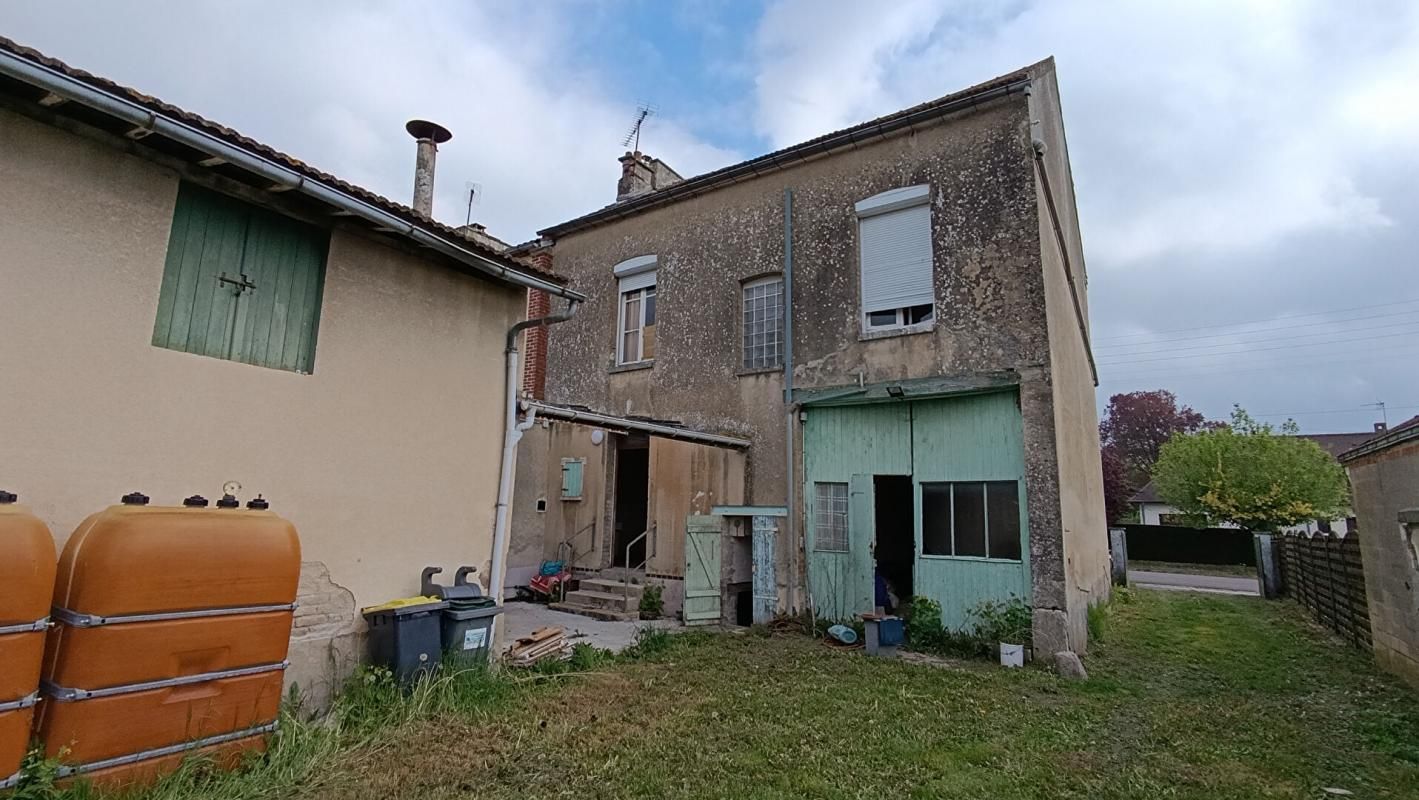 FERE-CHAMPENOISE Maison Fere Champenoise 7 pièce(s) 101 m2 3