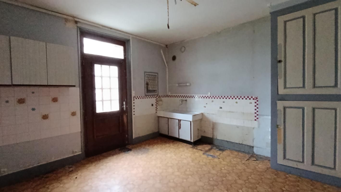 FERE-CHAMPENOISE Maison Fere Champenoise 7 pièce(s) 101 m2 4