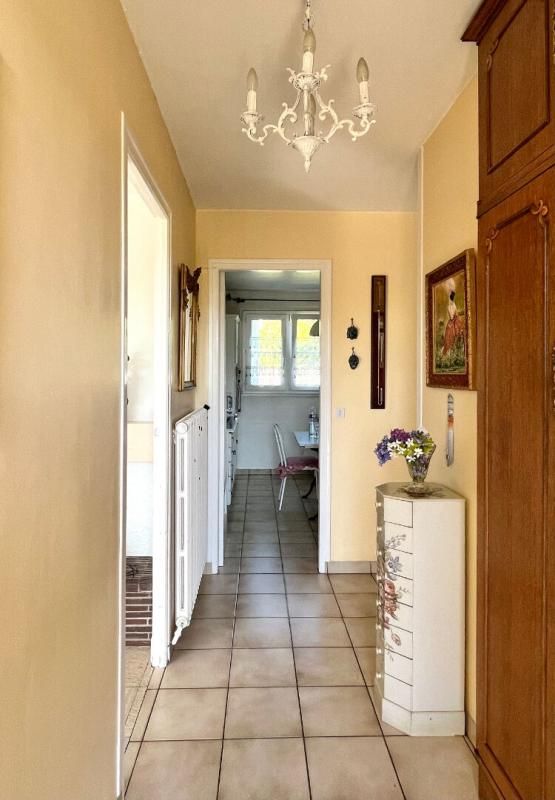 NOYON Maison à Noyon 5 pièce(s) 109 m2 + terrain surface 753 m² 3