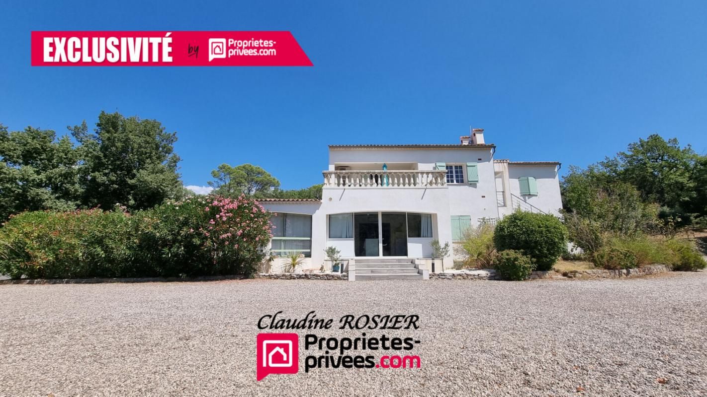 BESSE-SUR-ISSOLE Propriété d'agrément Besse Sur Issole 10 pièce(s) 340 m2 piscine 2