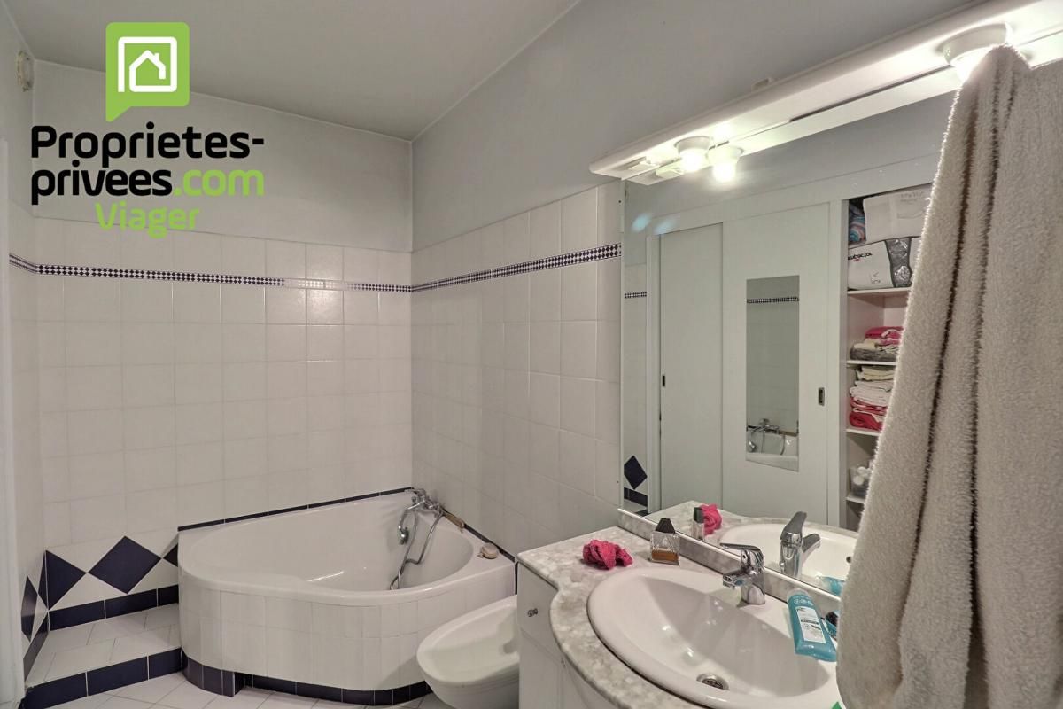 NIMES VIAGER OCCUPE - H 78 ans - Appartement Nimes 4 pièce(s) 82 m2 4