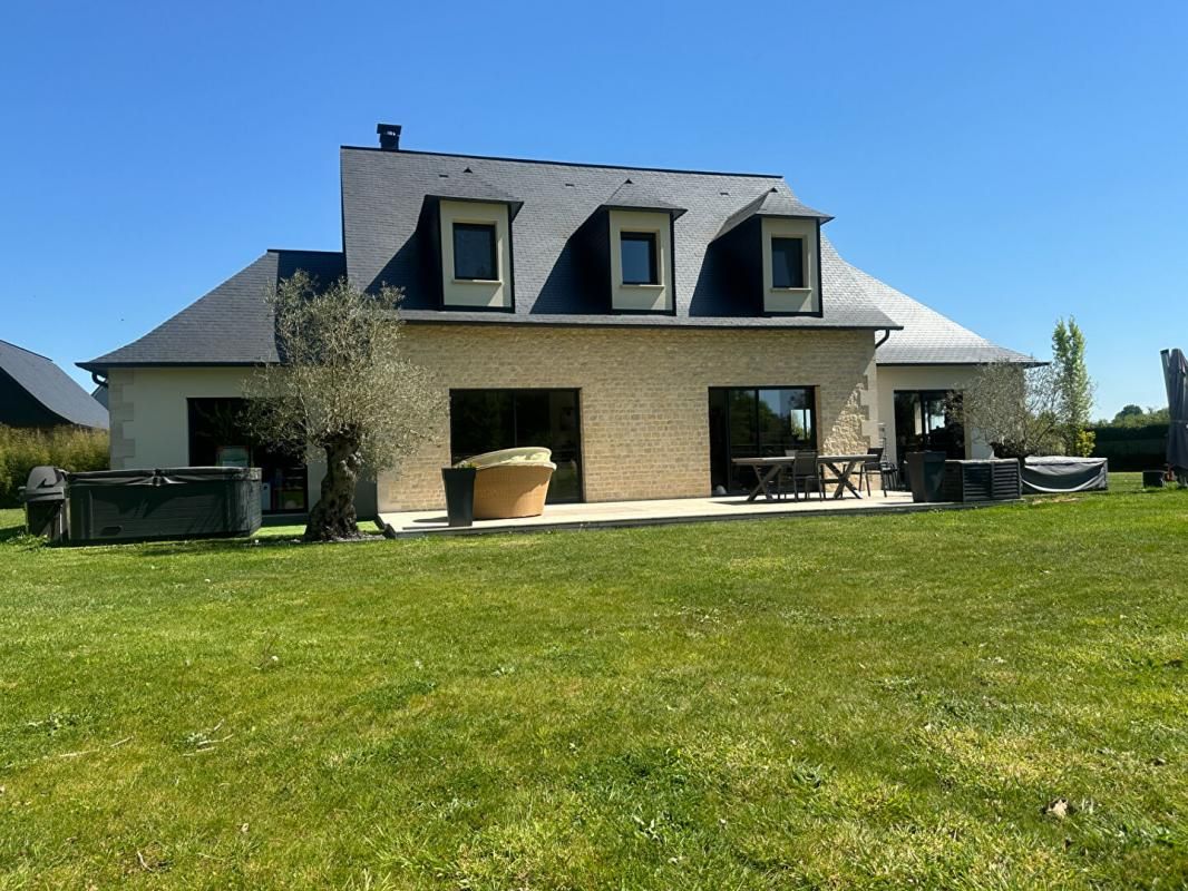 DEAUVILLE Maison contemporaine entre Pont L'Evêque et Deauville 1