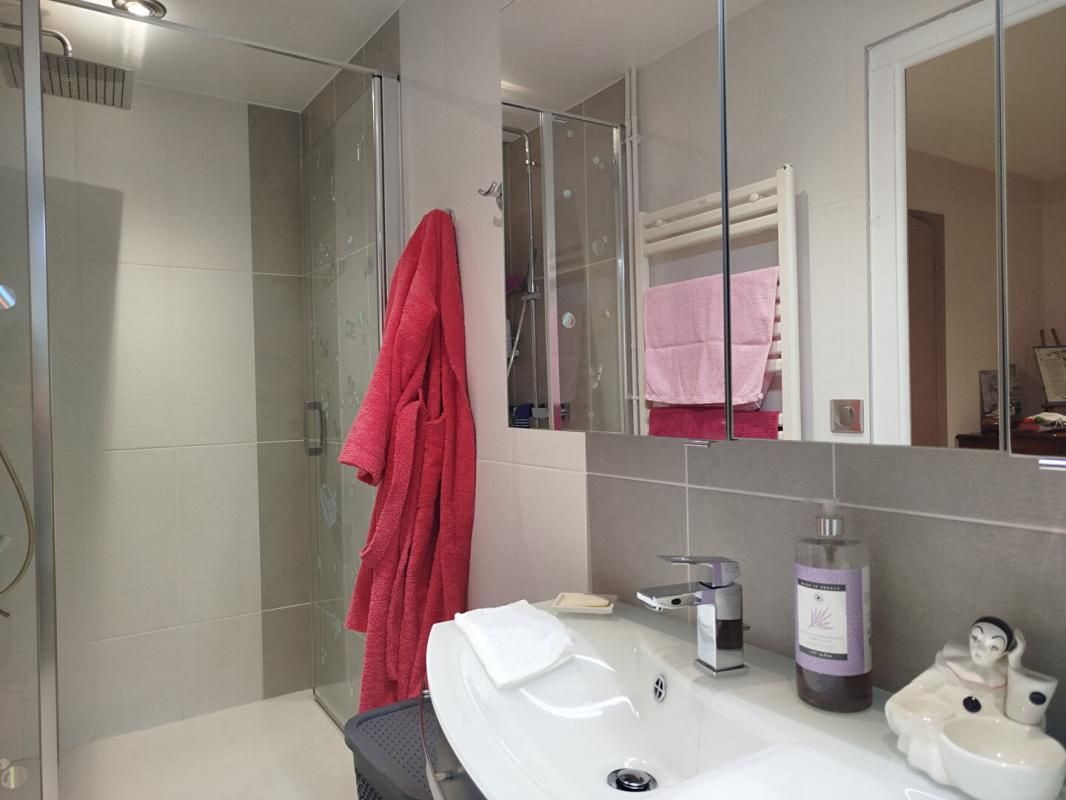 VERTOLAYE Jolie maison en pierre avec jardin et appartement  indépendant 4