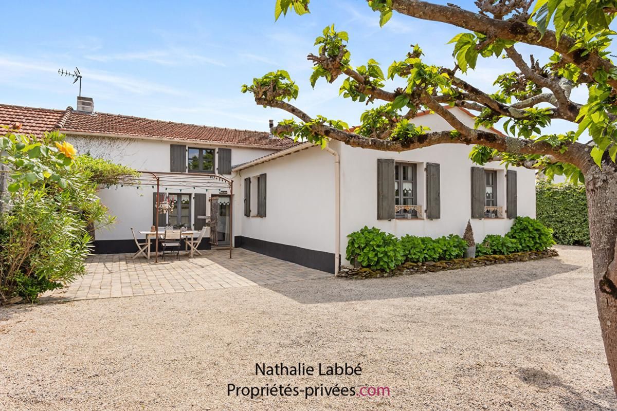 PORNIC PORNIC/STE MARIE . Maison de Charme 5 pièce(s) 116m² + annexe de 49m² - Terrain de 900m² 2