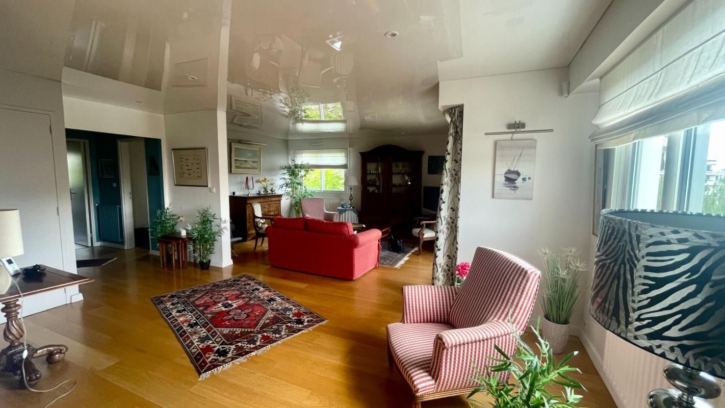 A VENDRE - APPARTEMENT - SAINT-SEBASTIEN-SUR-LOIRE - 5 pièces 140 m²