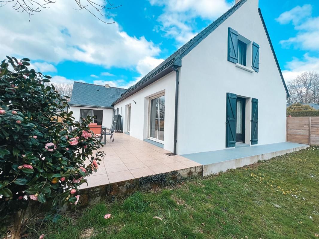SAUTRON Maison Sautron 165 m2 - Jardin clos, double garage et combles aménageables 2