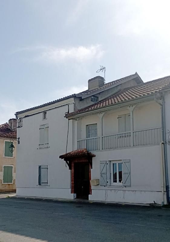 MIELAN Maison de village belle superficie de 121 m² 2