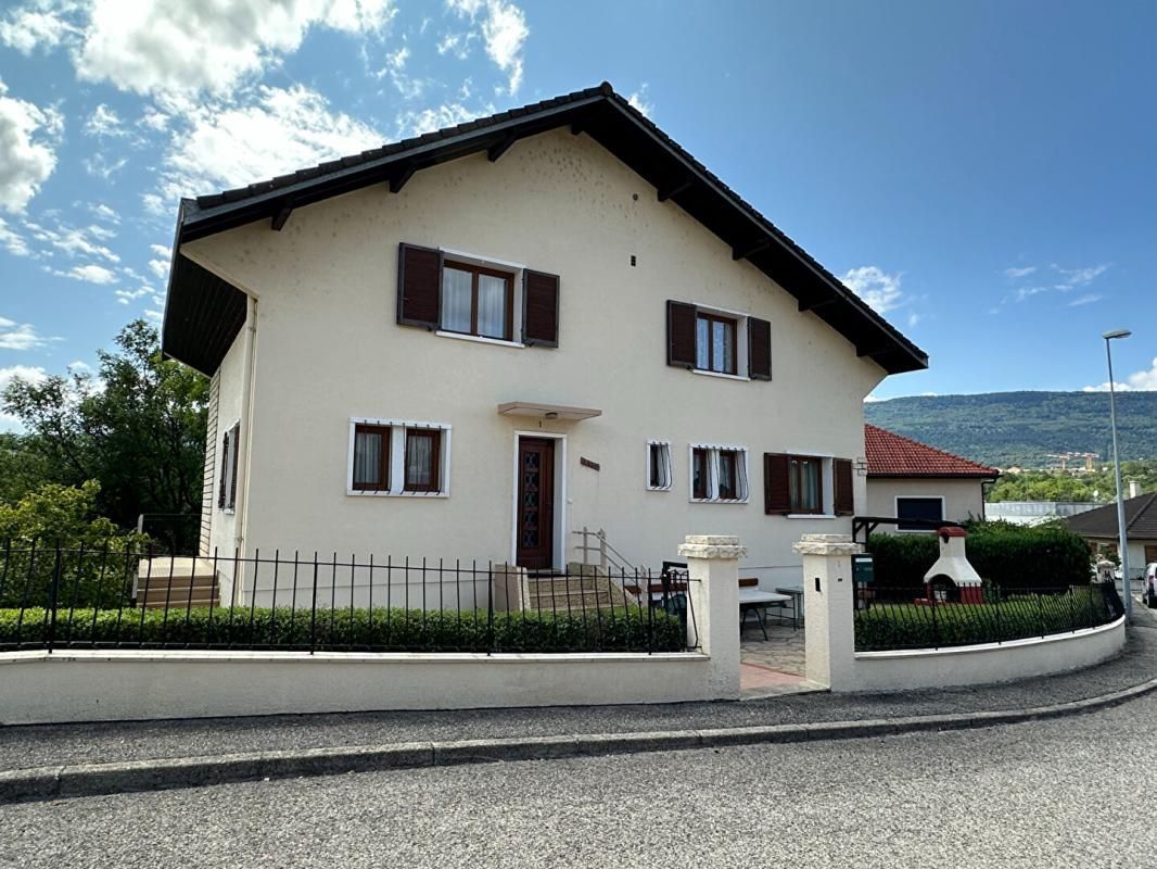 BELLEGARDE-SUR-VALSERINE Valserhône, Maison traditionnelle A soisir 2