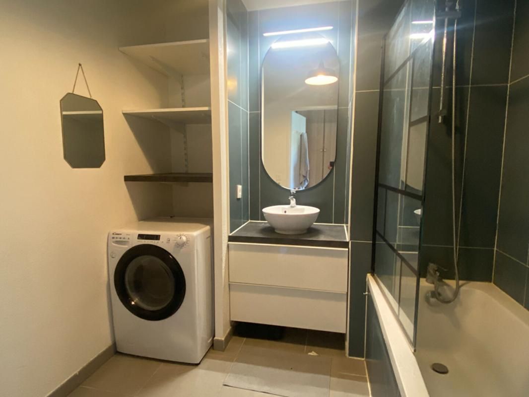 BORDEAUX Appartement Bordeaux 3 pièce(s) 62.51 m2 4