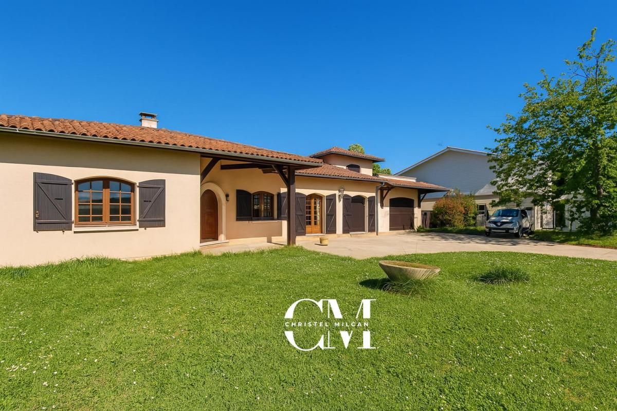 MERIGNAC Maison 4 pièces 146 M² Mérignac les Eyquems 600m² de parcelle 1
