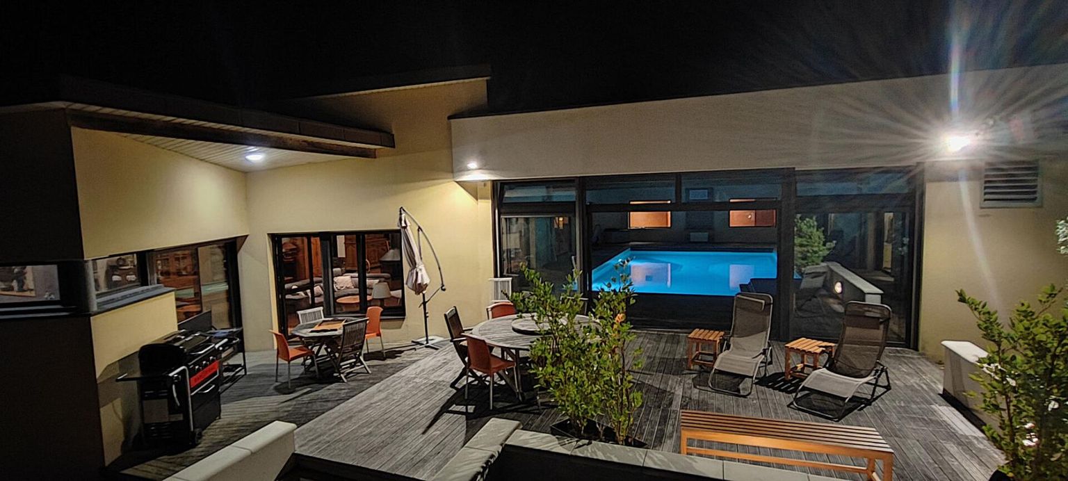 Villa 11 pièces 450m2 Piscine intérieure