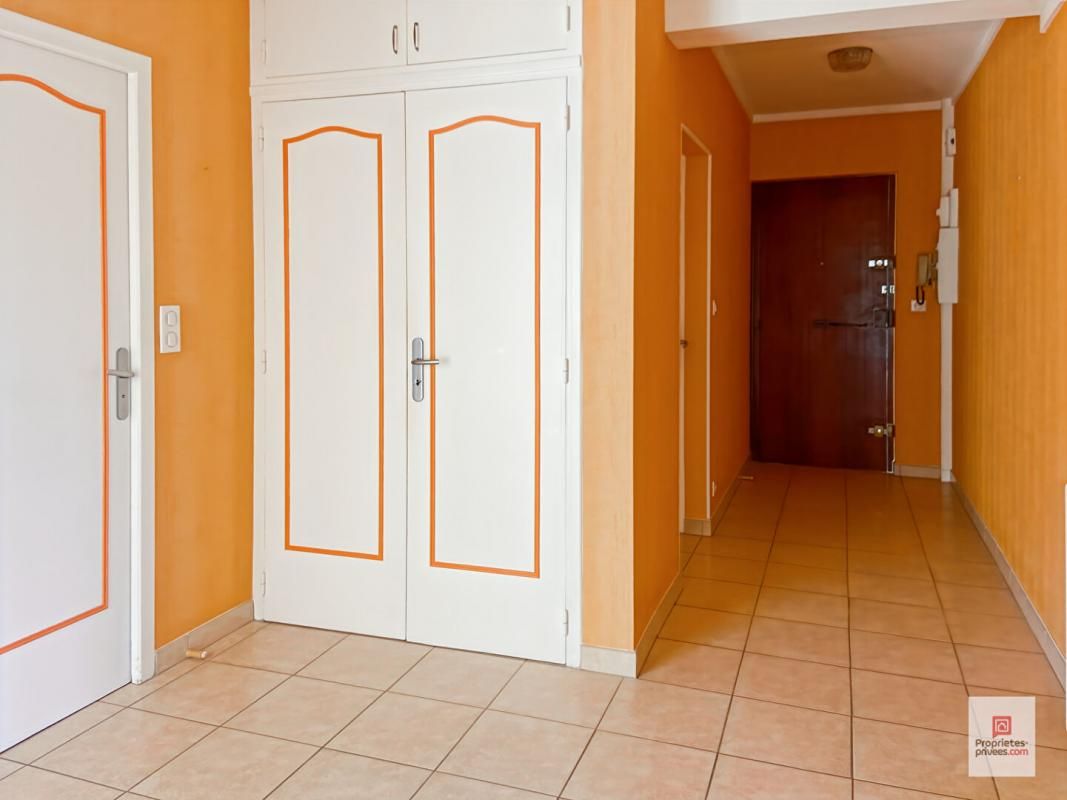 SABLE-SUR-SARTHE Appartement Sable Sur Sarthe 5 pièce(s) 85.65 m2 2