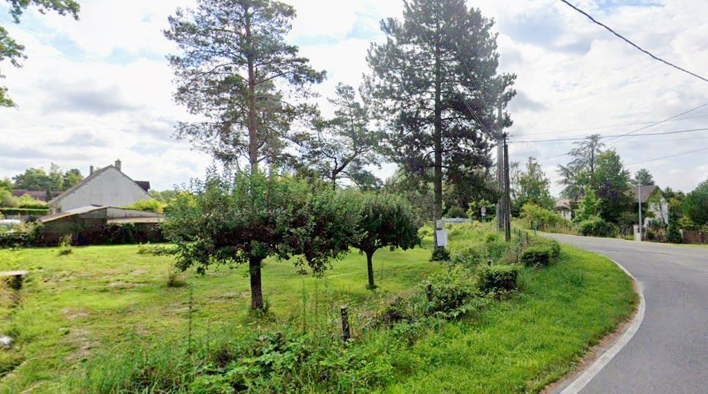 MONT-PRES-CHAMBORD Terrain constructible de 951 m2 1