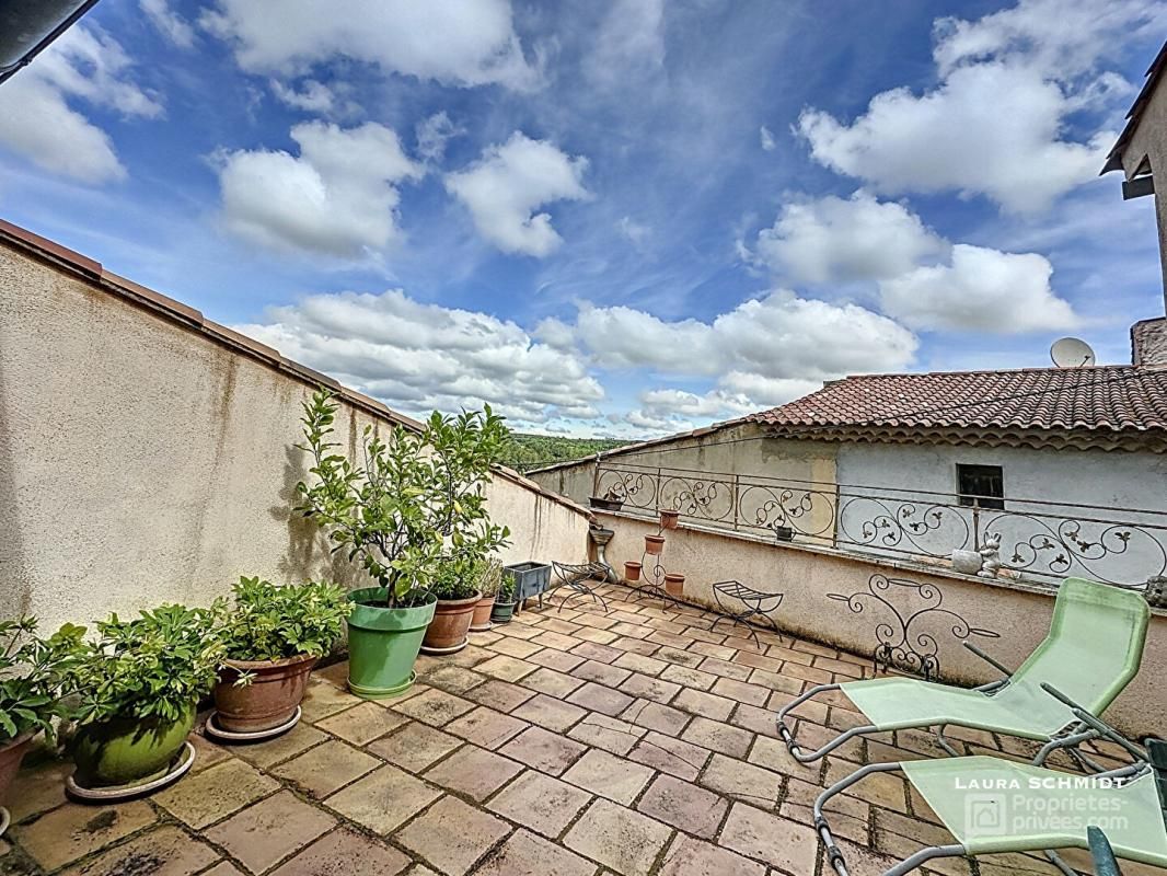 LA VERDIERE Maison de village 6 pièces avec terrasse tropézienne et garage double 4