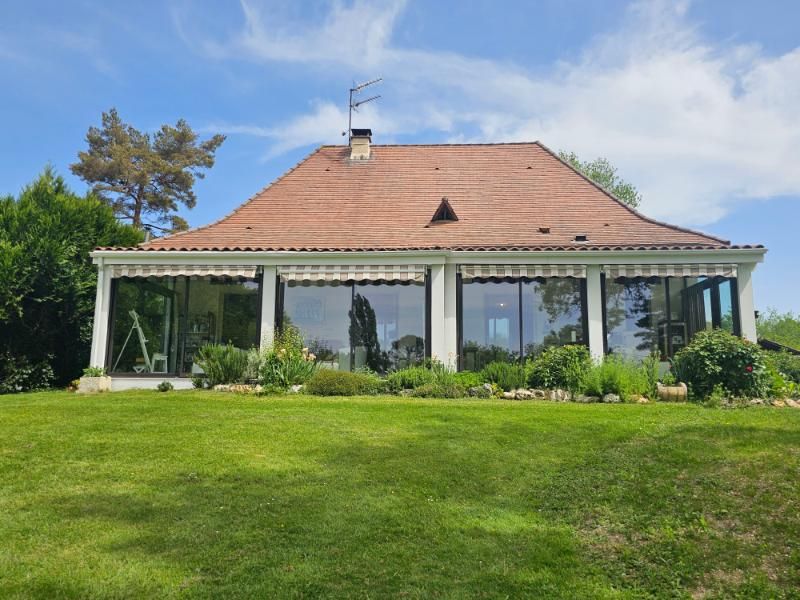 BASSILLAC Belle maison familiale de 207 m² avec studio indépendant, piscine et vaste terrain arboré 2