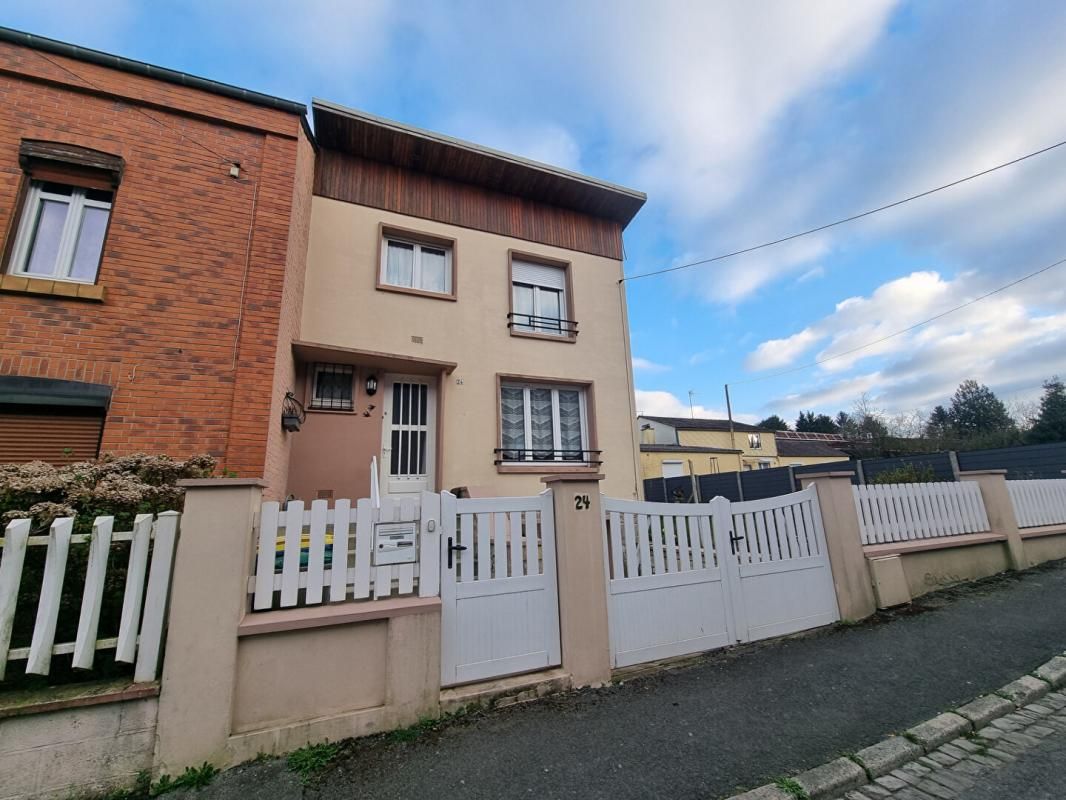 HIRSON Maison Hirson 5 pièce(s) 80 m2 1