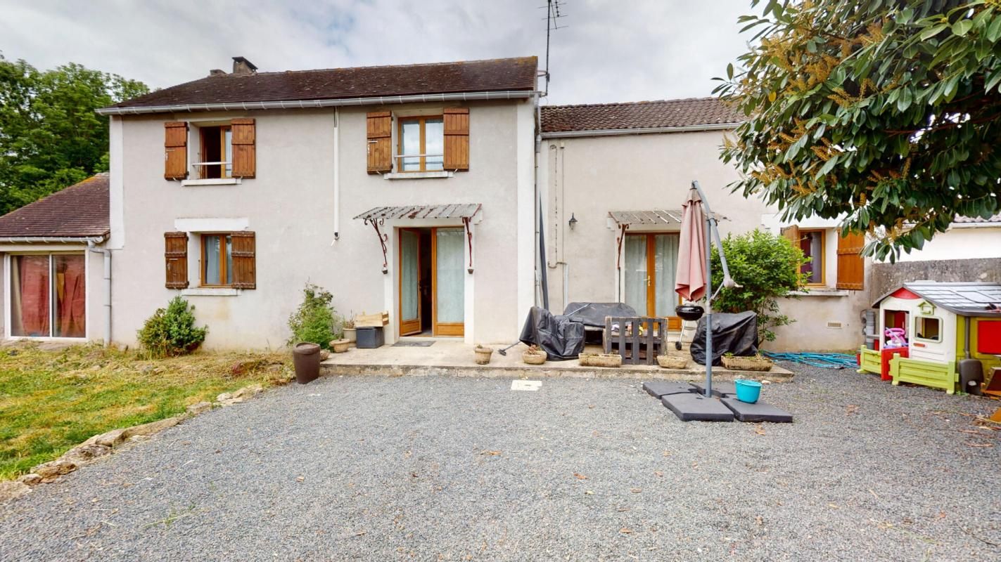 Maison 6 pièces 208500