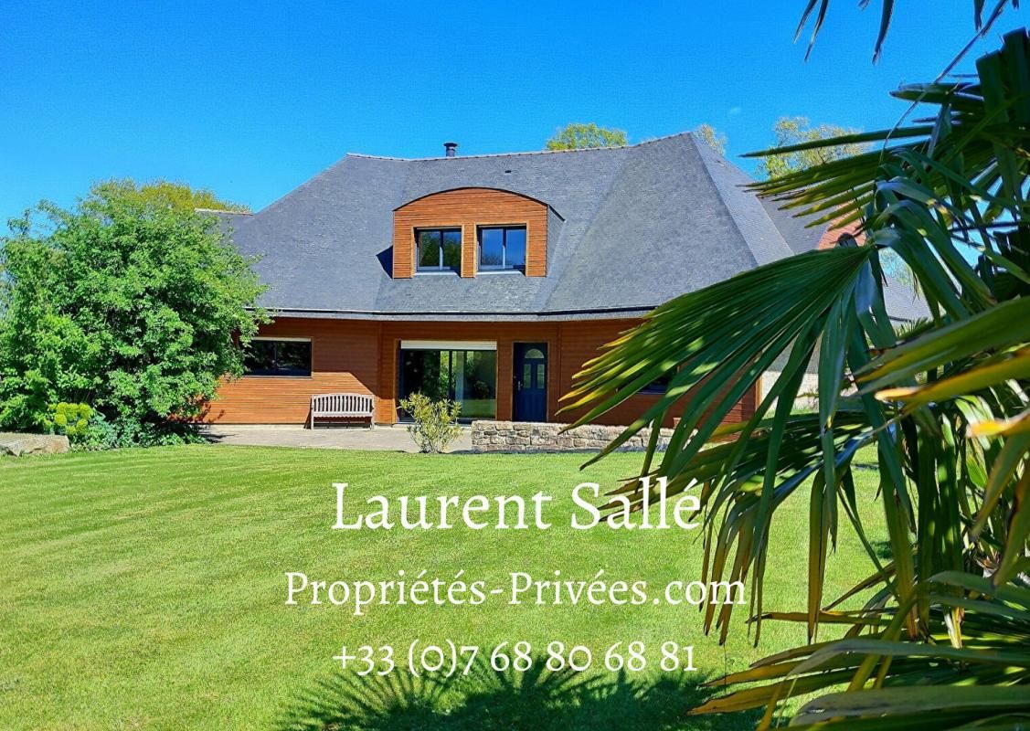 QUESTEMBERT Maison de 220 m2 avec terrain 2