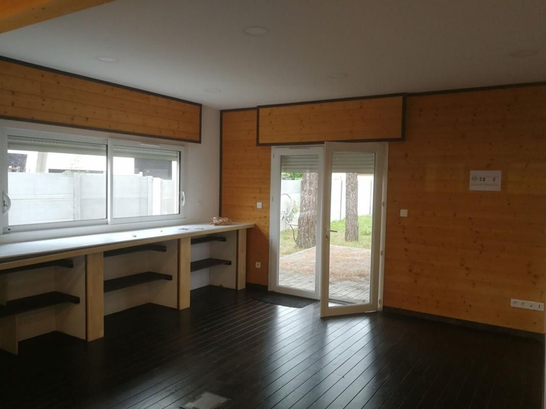 LE HAILLAN 33185 LE HAILLAN - LOCATION BUREAUX 227 M² 3