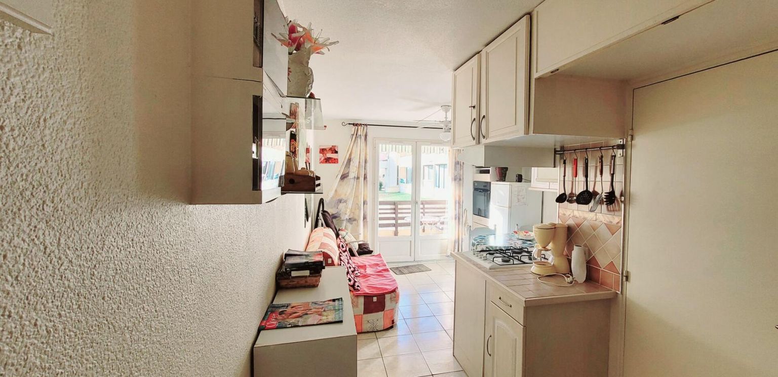 SAINT PIERRE LA MER Appartement T2  en RDC Saint Pierre La Mer 4