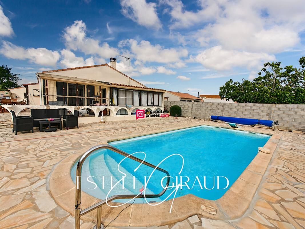 SAINT-NAZAIRE-D'AUDE Villa sur 4 faces, 4 pièces, avec piscine, garage 2