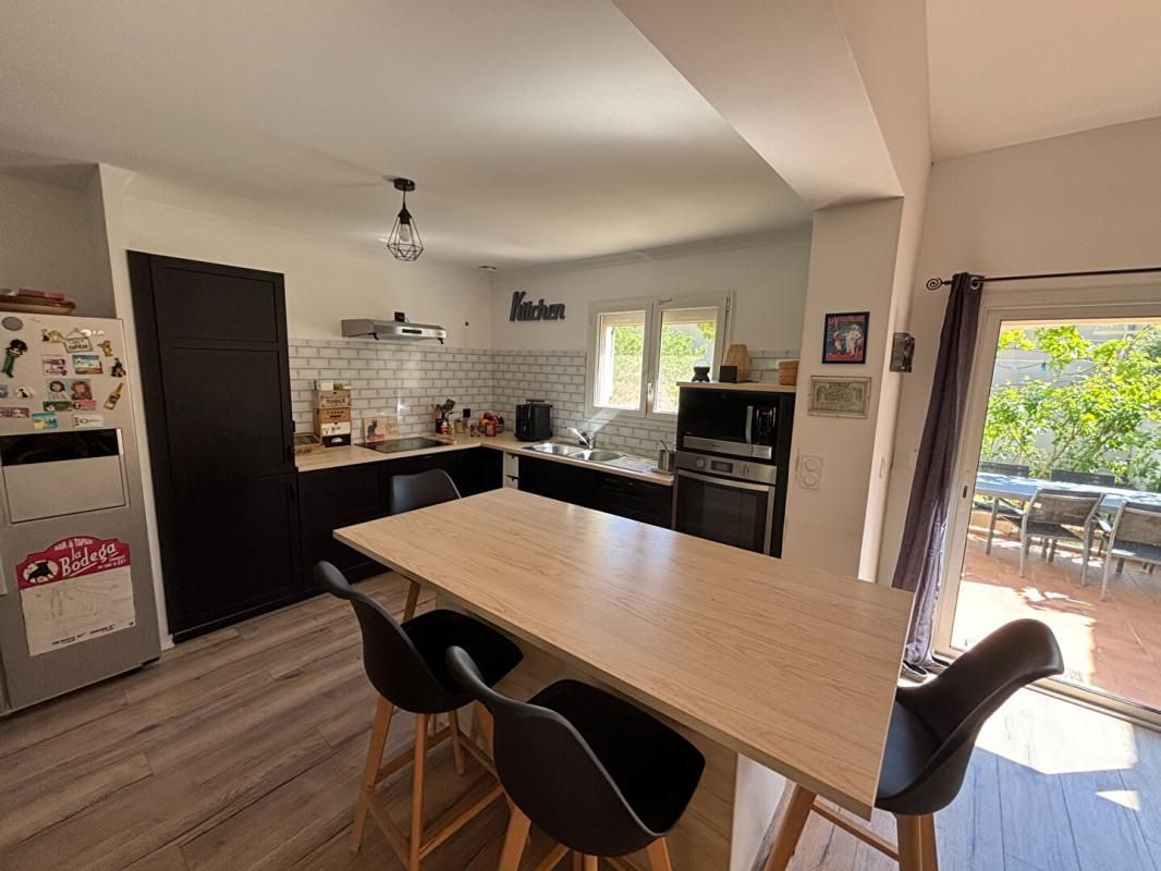 UZES Maison Uzes 5 pièce(s) 128 m2 4