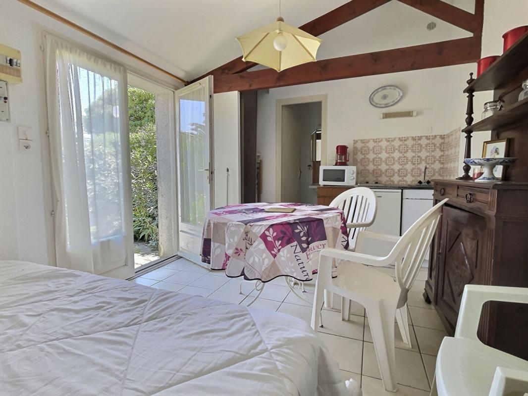 LA COTINIERE 17310 - Appartement T1 - La Cotiniere - 1 pièce(s) 17m2 avec extérieur -- Ile d'Oléron -- 3