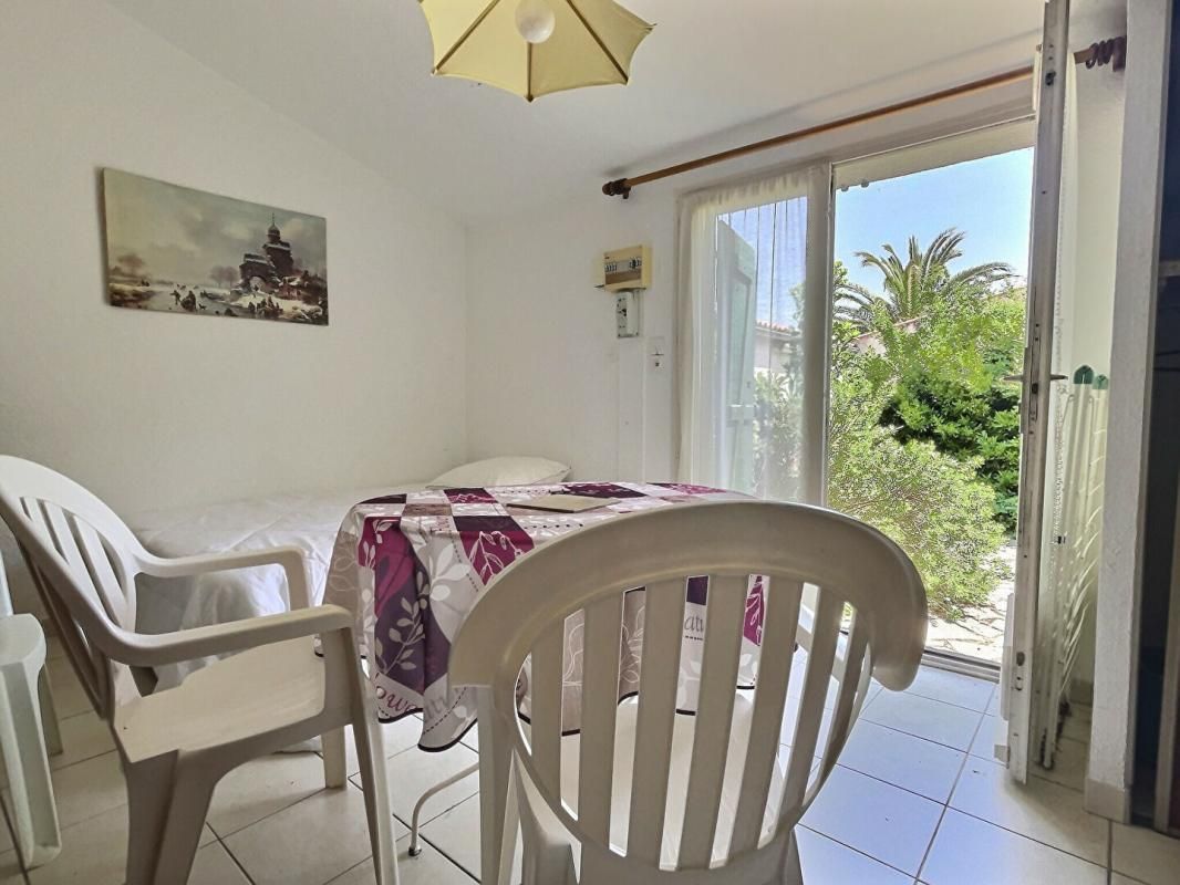 LA COTINIERE 17310 - Appartement T1 - La Cotiniere - 1 pièce(s) 17m2 avec extérieur -- Ile d'Oléron -- 4