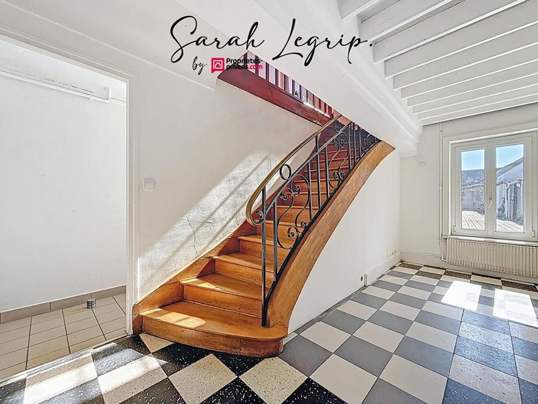 COMPIEGNE COMPIEGNE 60200 - MAISON FAMILIALE 256m2 / 6 CHAMBRES / 3 STUDIOS (location possible) / TERRAIN 894m2 3