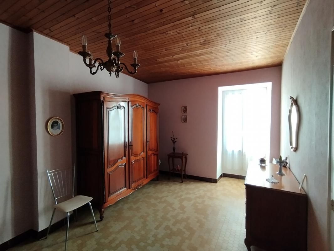 DIVATTE-SUR-LOIRE Ensemble immobilier, 100m² habitable + 170m² annexes 4