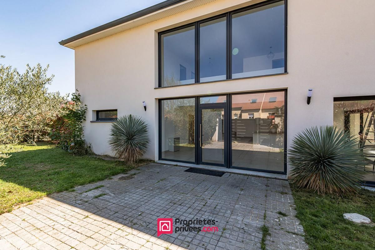 REIMS LES MESNEUX (51370) - Maison 7 pièce(s) 190 m2 + ss-sol-garage et jardin 2
